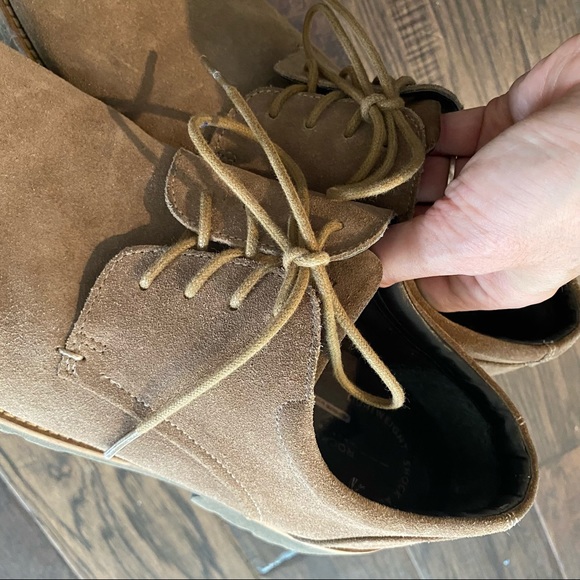 EUC Tan suede Rockports - Picture 7 of 7